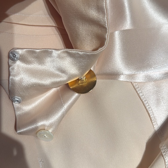 CHANEL BLOUSE WITH CLOVER BUTTONS M 38 EUR SILK SATIN BLOUSE SILK TOP - Picture 12 of 13